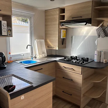 Mobilhomes Conguel - Bord De Campsite *